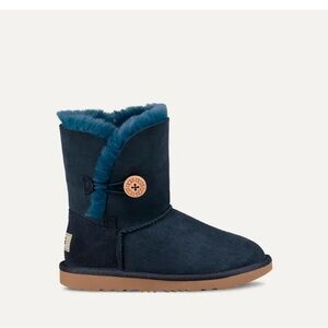 Ugg Bailey Button II Boot Sz 5 Well-loved